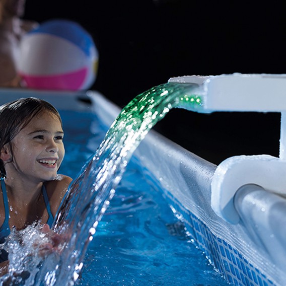 Cascada con LED multi-color para piscina Intex 28090